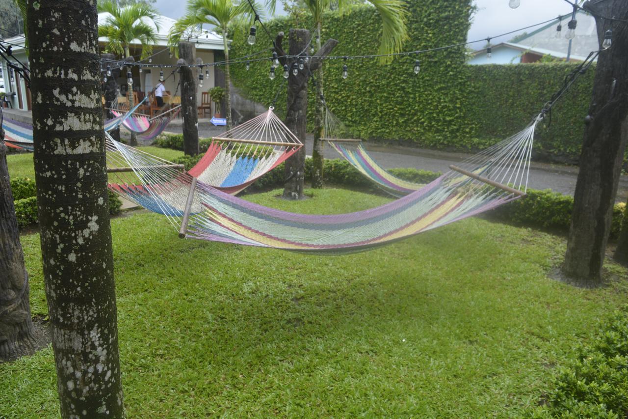 La Fortuna Backpackers Resort Esterno foto